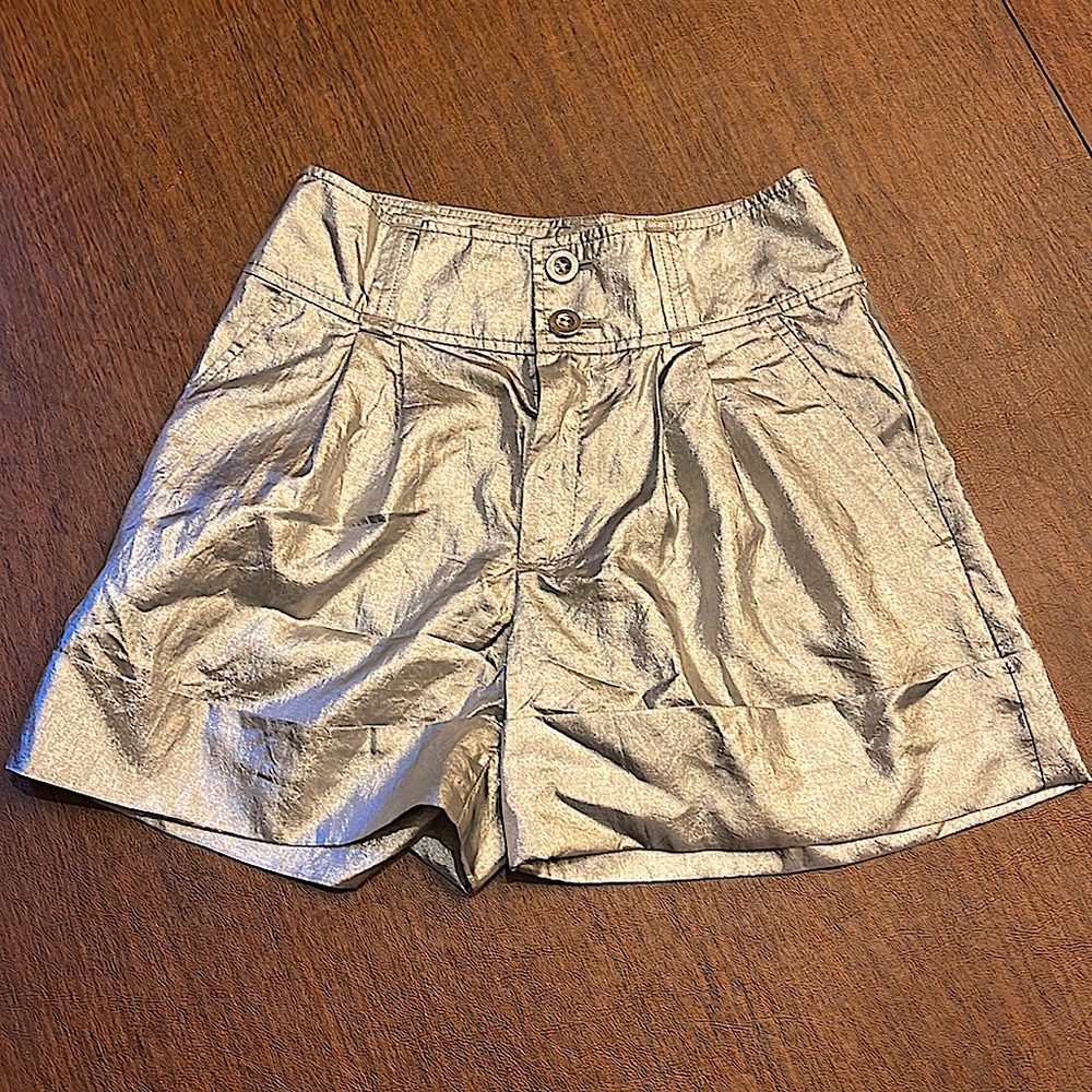 Marc by Marc Jacobs silver lamé high waisted shorts- size 0. Fun pop to them!